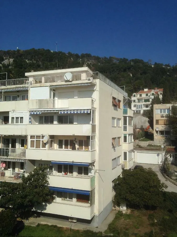 Apartment Ulica Antuna Mihanovica 51A Split Croatia